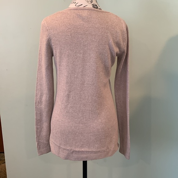 Old Navy Tan V-Neck Pullover Sweater Women’s Small - Picture 6 of 6